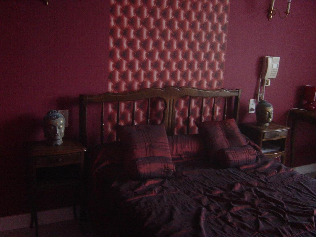Chambre D'Hote La Frezelle Rouvres-la-Chetive Room photo